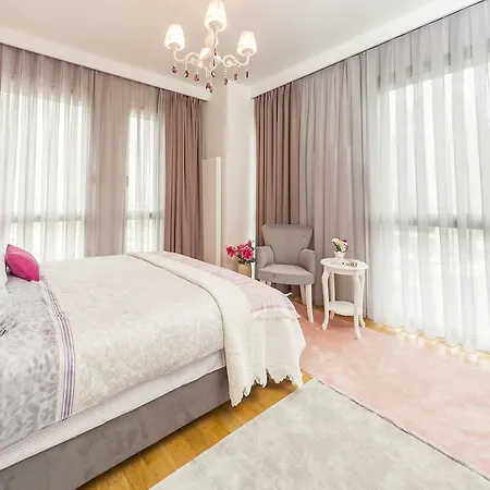 Mera Suites Airport Szálloda 3*