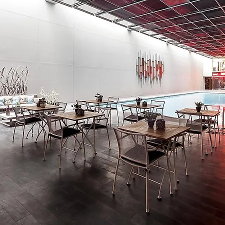 Mera Suites Airport Szálloda 3*