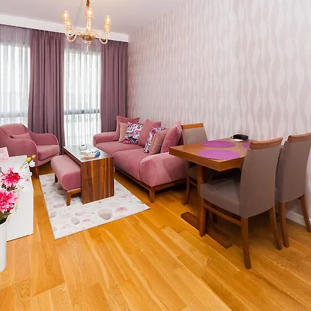 Hotel Mera Suites Airport